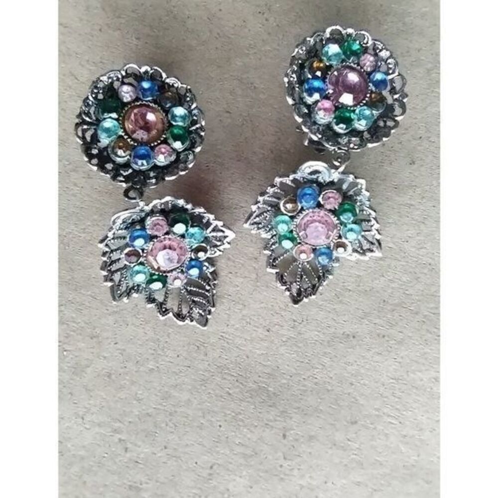 Pastel Rhinestone Dangling Leaf Clip On Earrings Silver Unmarked‎